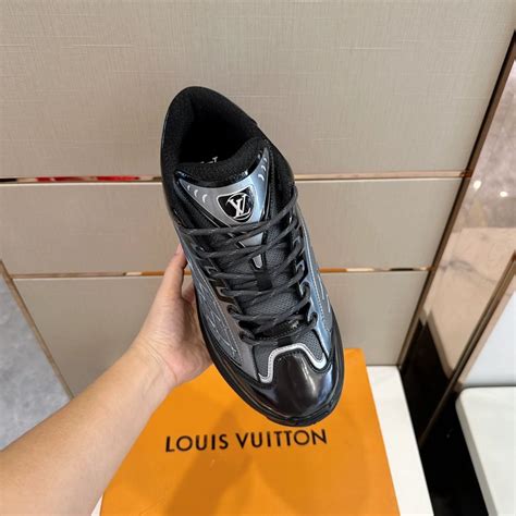 LV Discovery Lace Up .